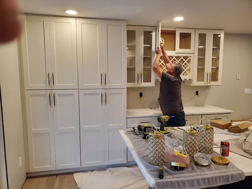 Shaker Antique White with Glass Doors and Wine Racks