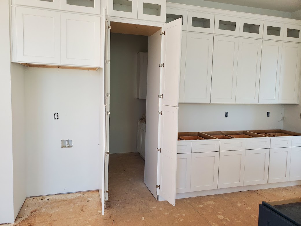 Shaker White with Walk Thru Pantry