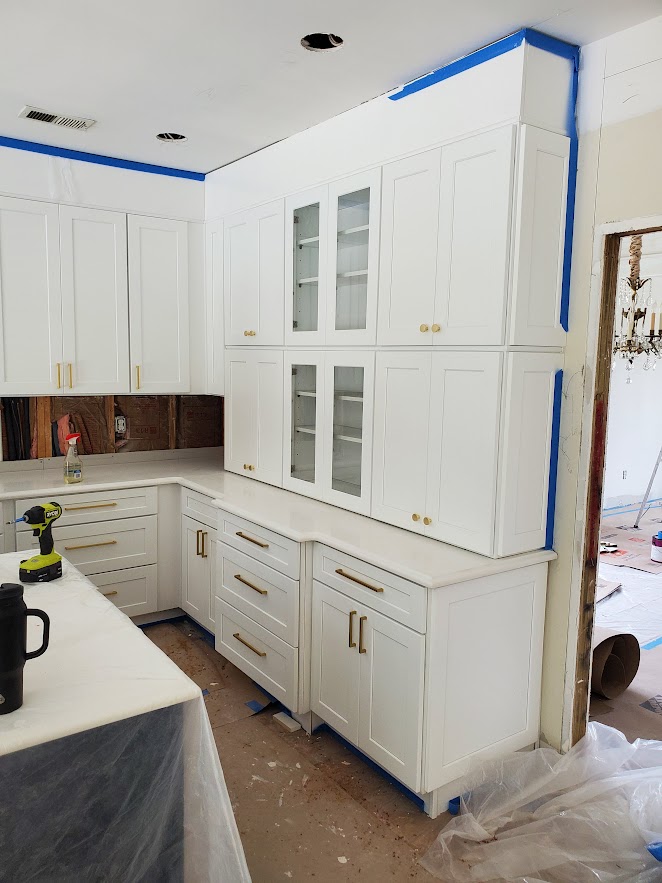 Shaker White Kitchen with Bump Out Base Cabinet